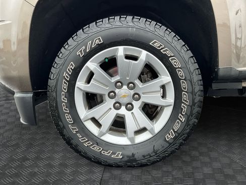 Used 2017 Chevrolet Colorado LT w/ LT Convenience Package image 12