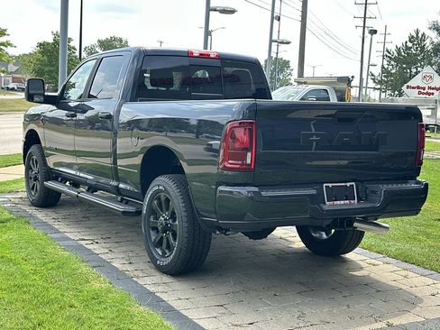 New 2026 RAM 3500 Big Horn AWD/4WD image 4