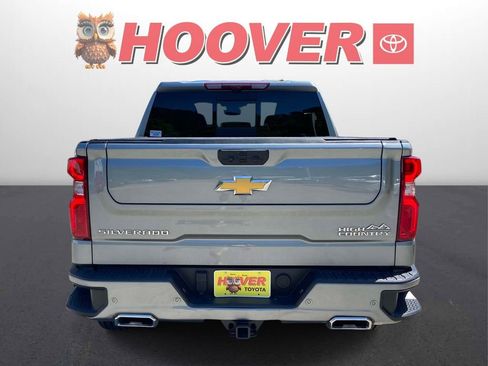 Used 2024 Chevrolet Silverado 1500 High Country w/ Technology Package AWD/4WD image 3