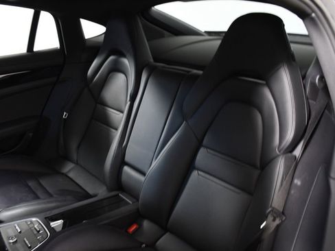 Used 2020 Porsche Panamera 4S image 28