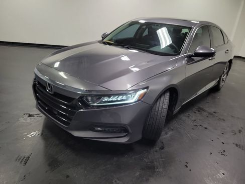 Used 2018 Honda Accord EX image 4