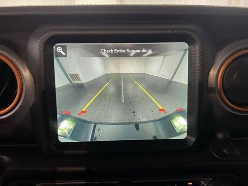Used 2022 Jeep Gladiator Mojave w/ Cold Weather Group AWD/4WD image 15