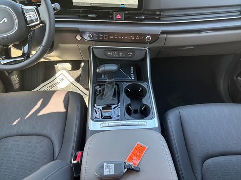 New 2026 Kia Carnival EX FWD image 12
