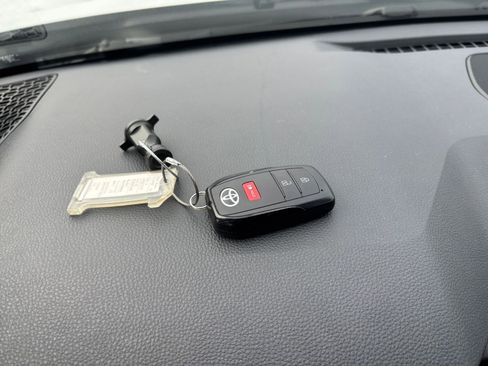 Used 2025 Toyota 4Runner TRD Off-Road image 21