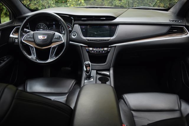 Used 2019 Cadillac XT5 Platinum AWD/4WD image 8