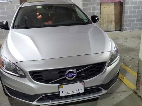 Used 2018 Volvo V60 T5 Cross Country w/ Convenience Package AWD/4WD image 4