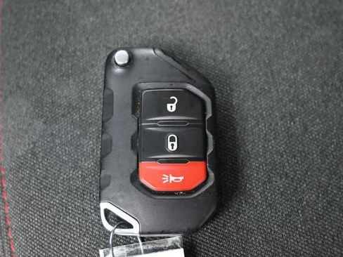 Used 2024 Jeep Wrangler Unlimited Rubicon AWD/4WD image 25