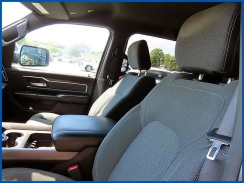 Used 2021 RAM 1500 Big Horn AWD/4WD image 14