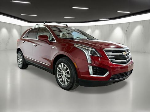 Used 2017 Cadillac XT5 Luxury w/ Driver Awareness Package image 21