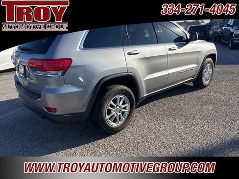 Used 2018 Jeep Grand Cherokee Laredo image 6