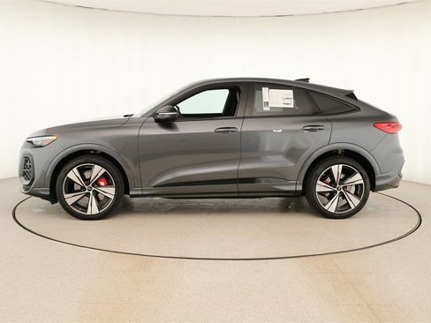 New 2025 Audi SQ5 Premium Plus image 2