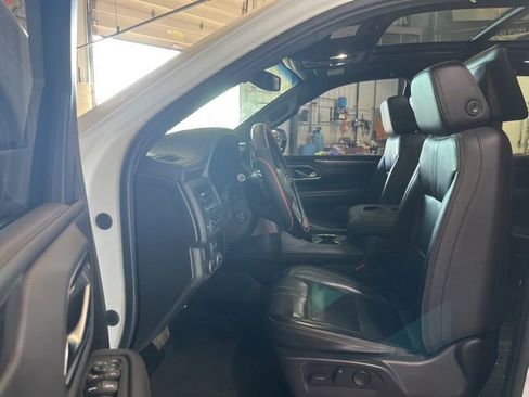 Used 2021 Chevrolet Tahoe RST w/ Luxury Package RWD image 15