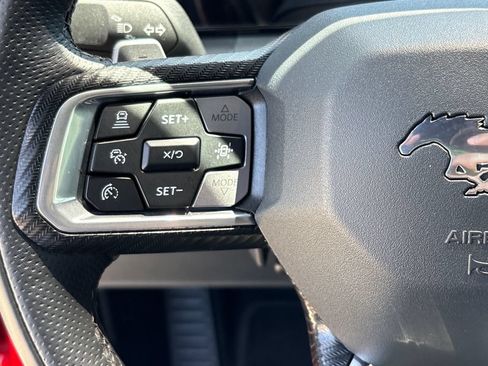 Used 2025 Ford Mustang GT Premium RWD image 35