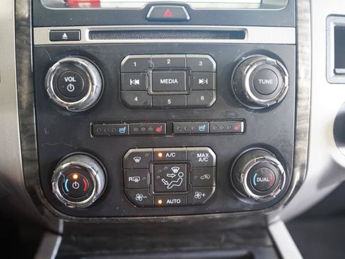 Used 2017 Ford Expedition EL Limited w/ Equipment Group 301A RWD image 20