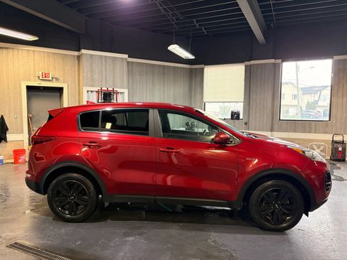 Used 2019 Kia Sportage LX AWD/4WD image 7
