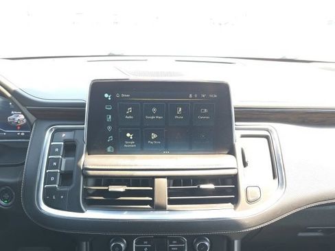Used 2023 Chevrolet Suburban Premier RWD image 18
