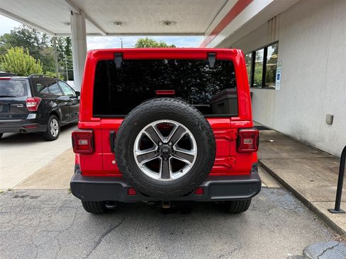 Used 2020 Jeep Wrangler Unlimited Sahara AWD/4WD image 16