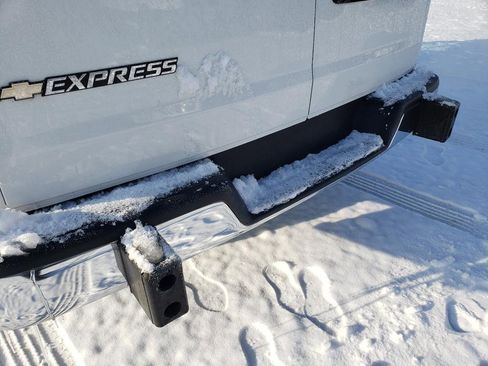 Used 2024 Chevrolet Express 2500 w/ Driver Convenience Package image 31