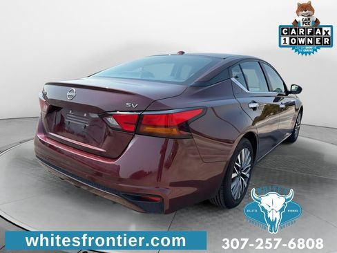 Used 2024 Nissan Altima 2.5 SV FWD image 5