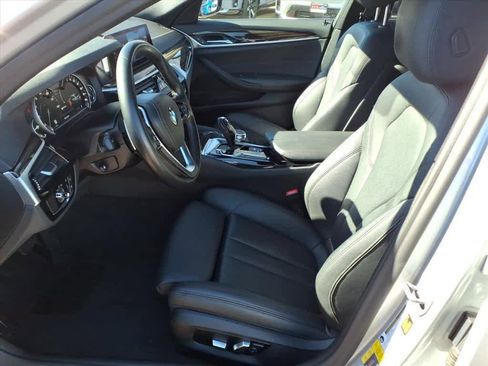 Used 2019 BMW 530e w/ Convenience Package image 14