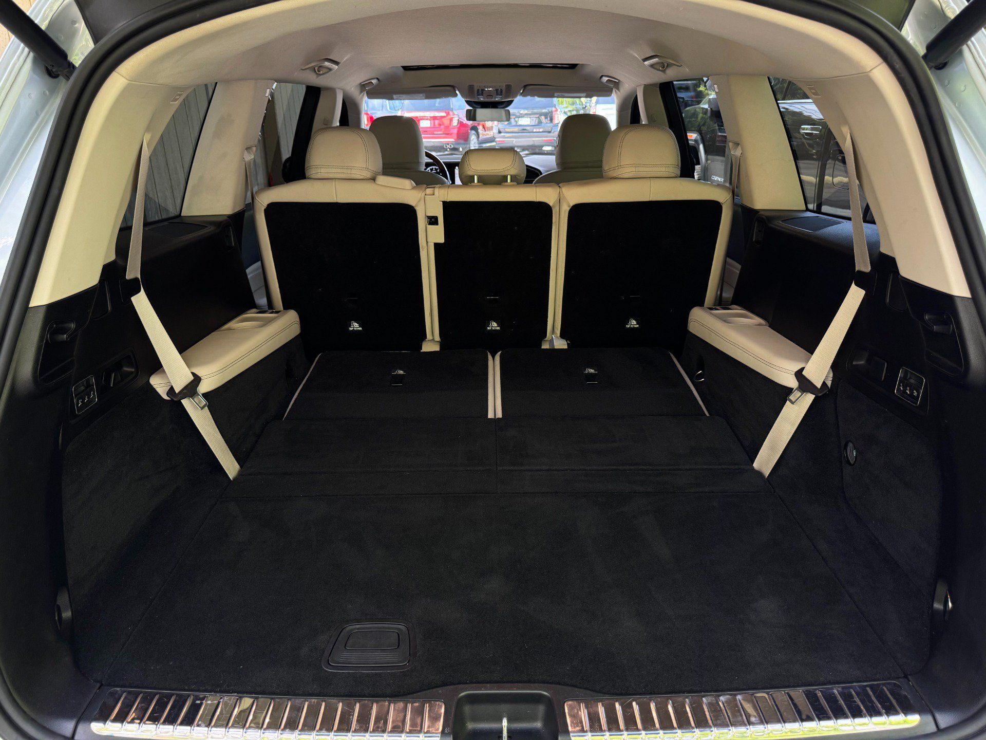 Used 2022 Mercedes-Benz GLS 450 4MATIC image 47