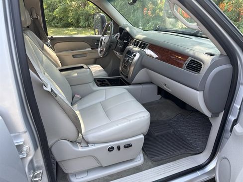 Used 2013 GMC Sierra 2500 SLT w/ SLT Convenience Package AWD/4WD image 26