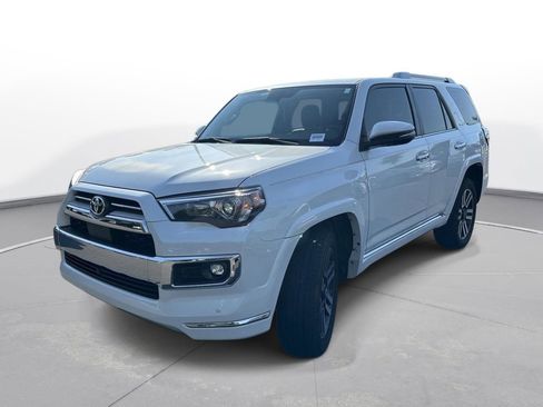 Used 2024 Toyota 4Runner Limited AWD/4WD image 2