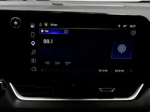 Used 2025 Chevrolet Equinox LT AWD/4WD image 4