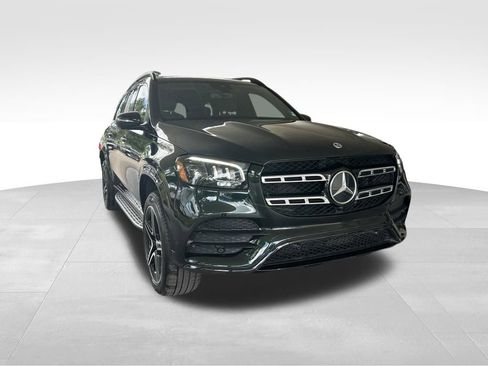 Used 2023 Mercedes-Benz GLS 450 4MATIC image 2