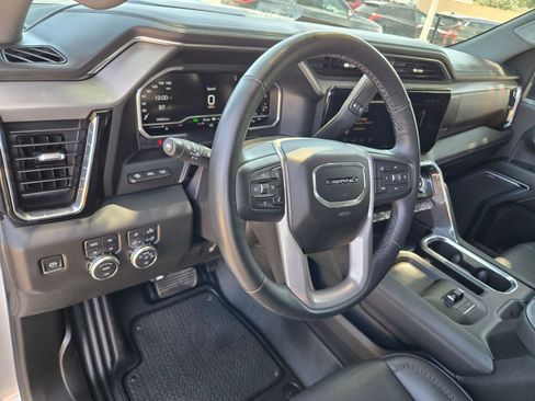 Used 2024 GMC Sierra 2500 Denali w/ Denali Reserve Package AWD/4WD image 10