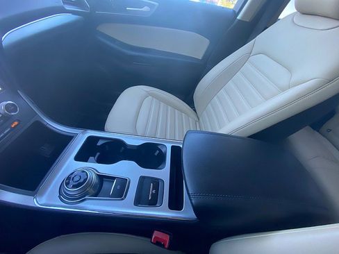 Certified 2022 Ford Edge SEL w/ Convenience Package image 58