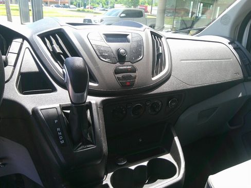 Used 2015 Ford Transit 250 130 Medium Roof RWD image 24