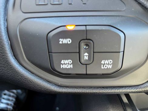New 2026 RAM 2500 Laramie AWD/4WD image 27