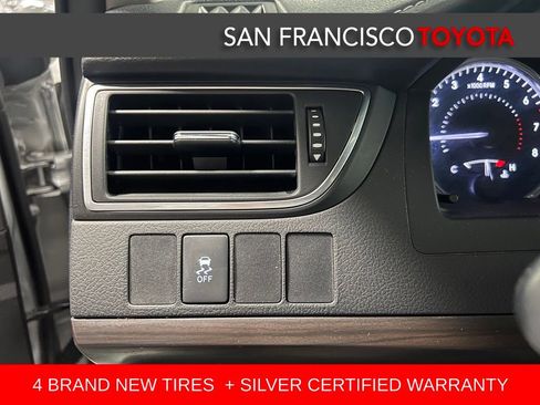 Certified 2016 Toyota Camry LE image 31