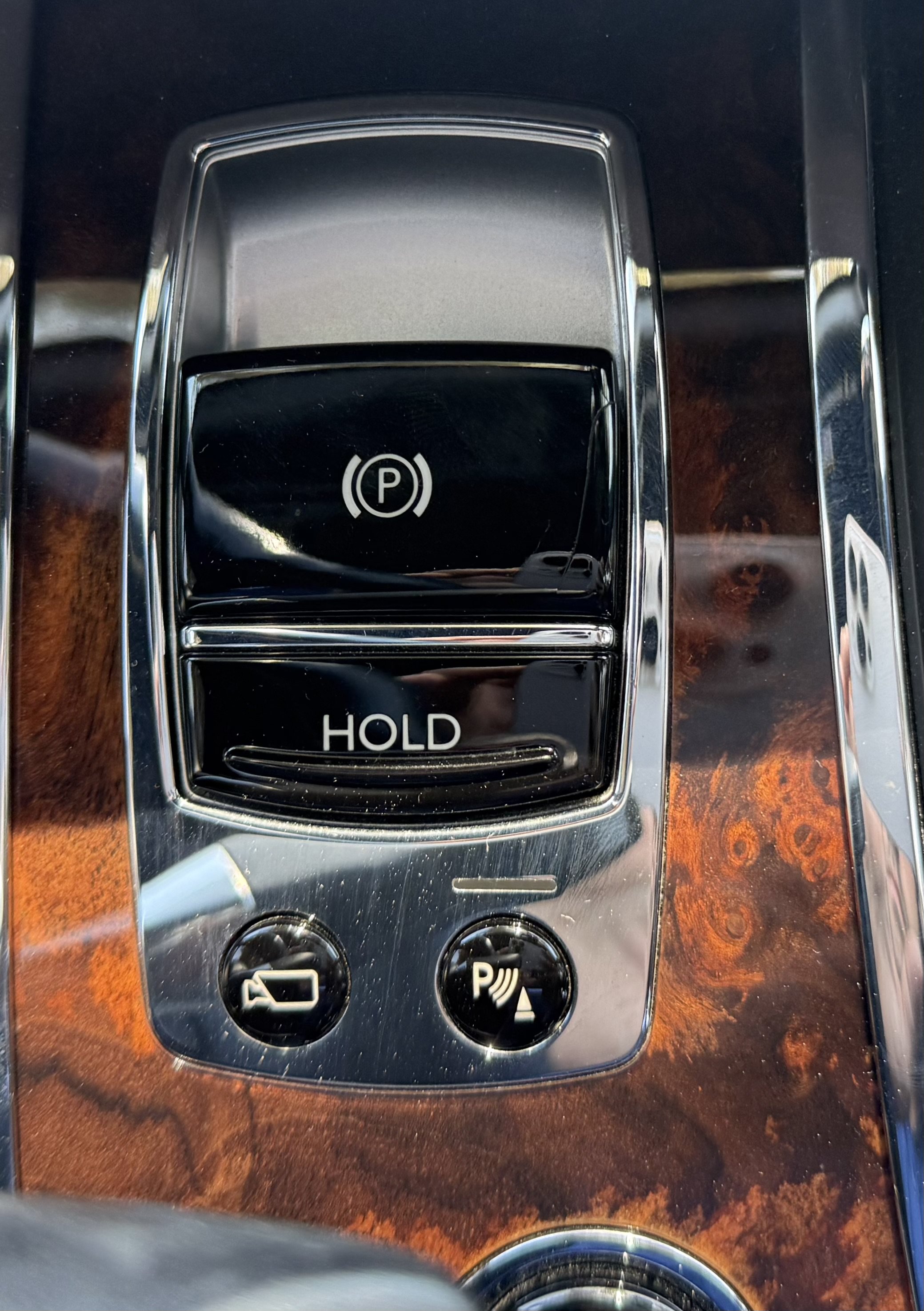 Used 2016 Rolls-Royce Ghost RWD image 39
