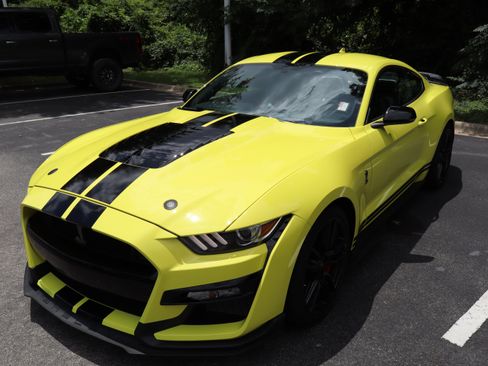 Used 2021 Ford Mustang Shelby GT500 w/ Technology Package RWD image 29