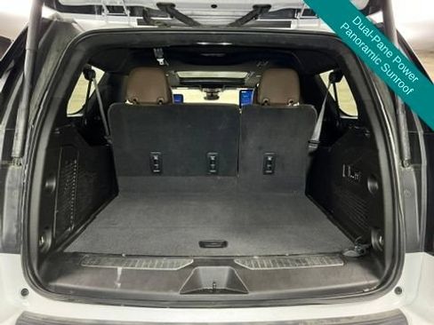 Used 2023 Chevrolet Suburban High Country AWD/4WD image 22