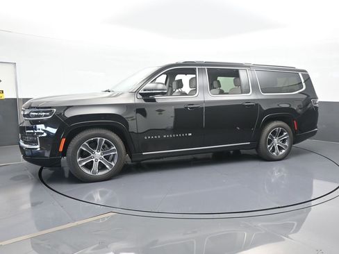 Used 2024 Jeep Grand Wagoneer L 4WD image 2