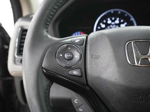Used 2019 Honda HR-V Touring image 25