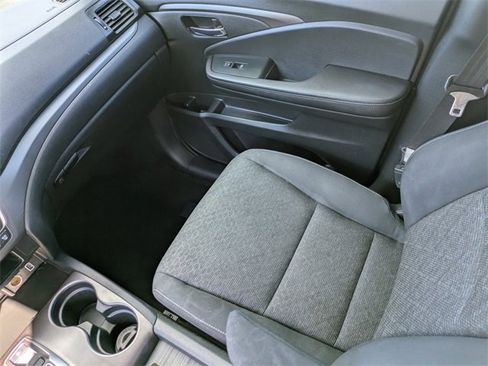 Used 2023 Honda Ridgeline Sport image 16