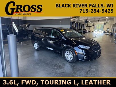 Certified 2024 Chrysler Pacifica Touring-L