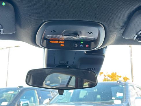 Used 2025 Chevrolet Trax RS image 14