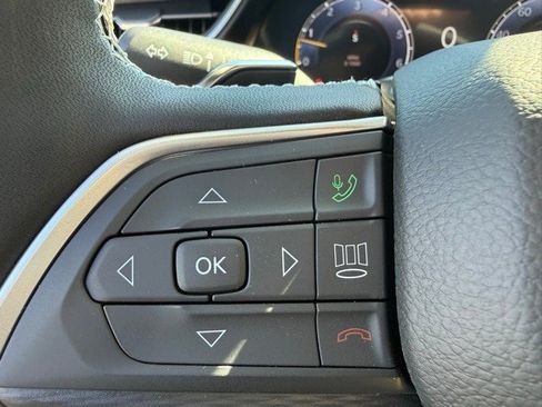 New 2025 Jeep Grand Cherokee Altitude image 13