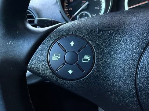 Used 2010 Mercedes-Benz SLK 350 image 22