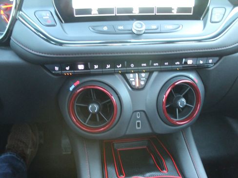 Used 2023 Chevrolet Blazer RS w/ Enhanced Convenience Package image 35