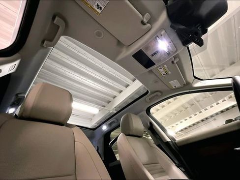 Certified 2025 Land Rover Discovery Sport S image 30