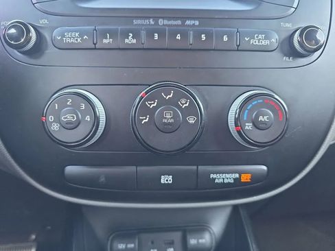 Used 2014 Kia Soul image 30