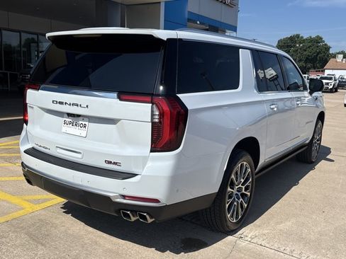Used 2026 GMC Yukon XL Denali w/ Denali Reserve Package AWD/4WD image 3