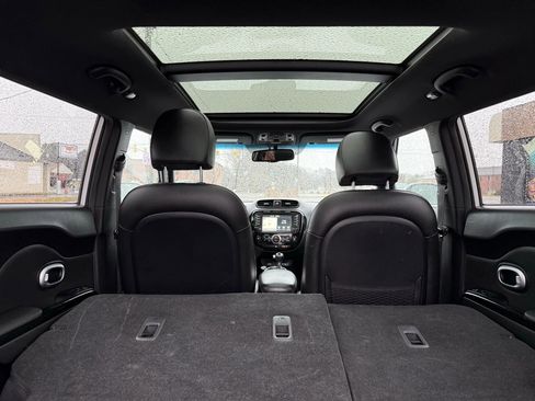 Used 2015 Kia Soul ! w/ Sun & Sound Package image 34