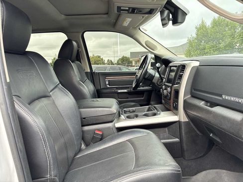 Used 2018 RAM 2500 Laramie w/ Convenience Group AWD/4WD image 25